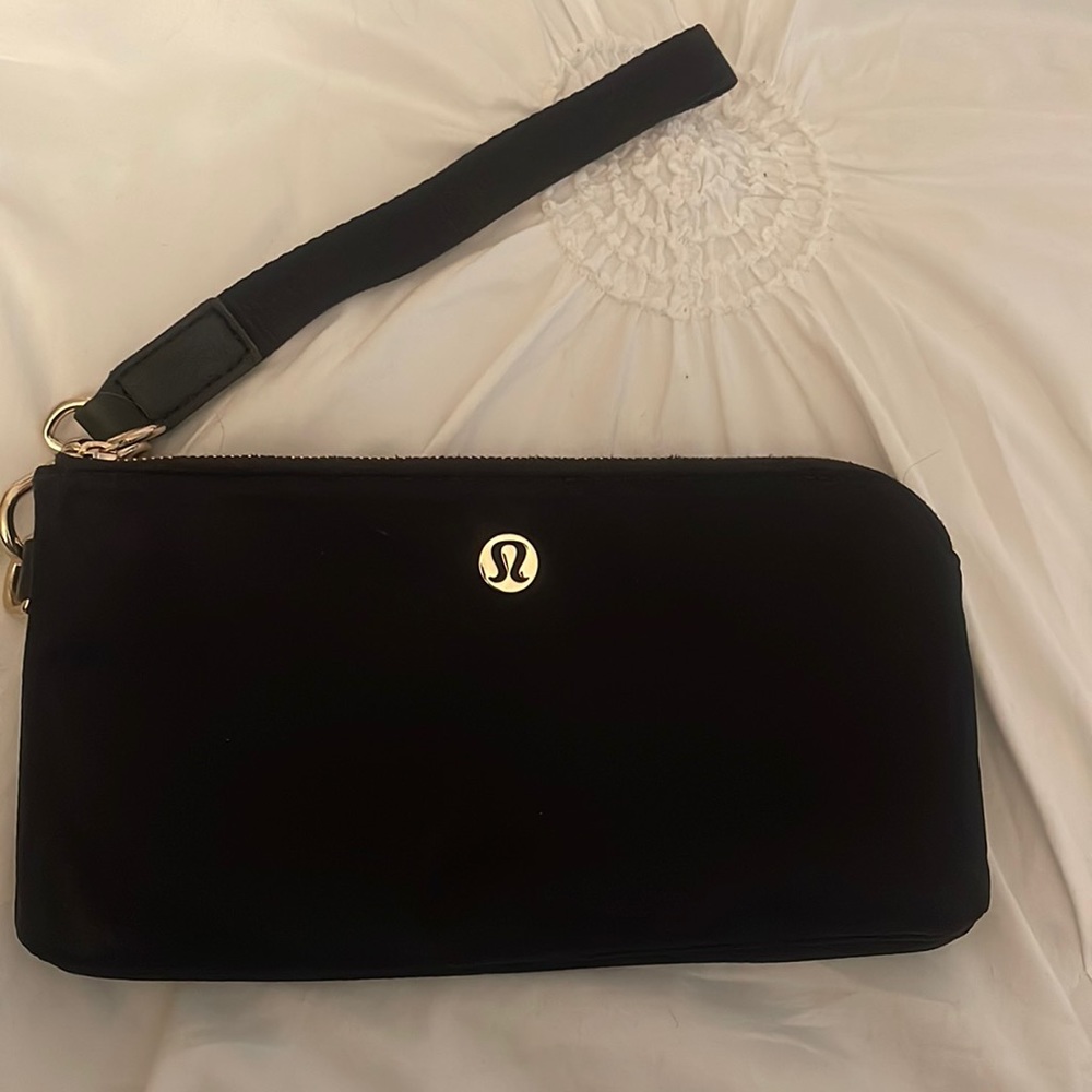 LuluLemon Curved Wristlet